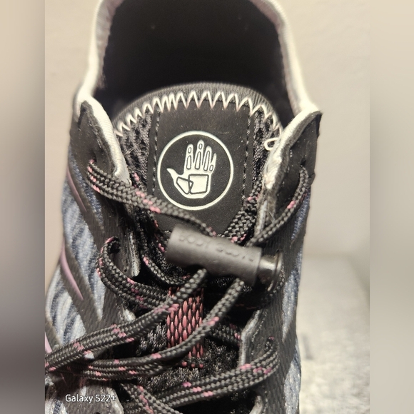 Body Glove Women's Black and Pink Athletic Shoes Size 8. - Picture 8 of 10